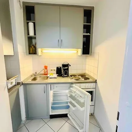Apartment Schwabing-studio Great Sunset View & Balcony Munich
