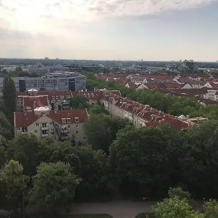 Schwabing-studio Great Sunset View & Balcony Apartment *